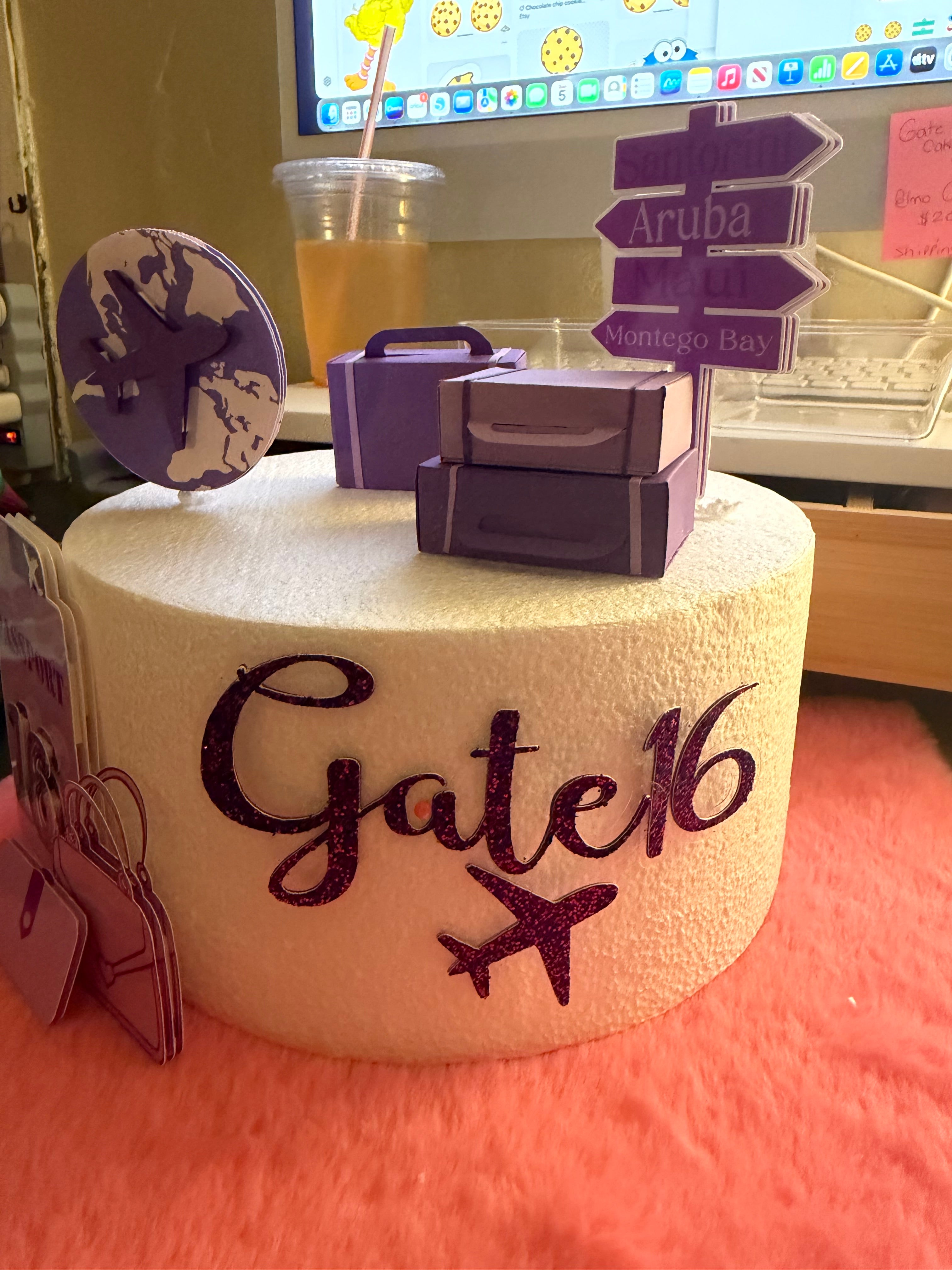 Travel caketopper